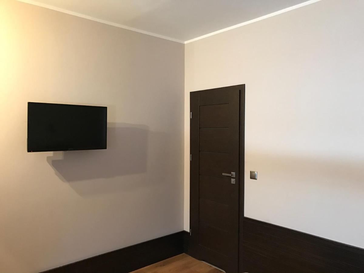 Gosciniec Krepa Hotel Lipsko Bagian luar foto
