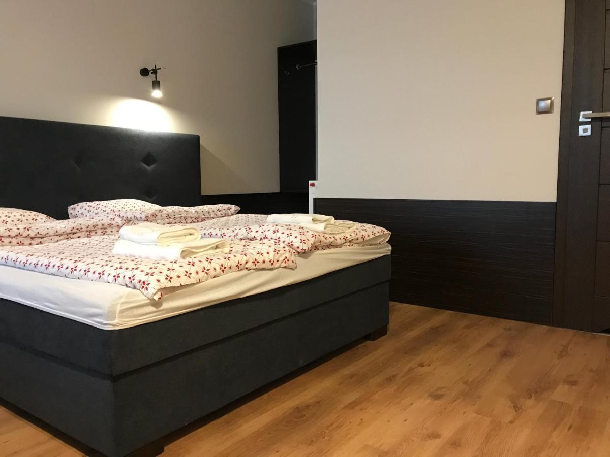 Gosciniec Krepa Hotel Lipsko Bagian luar foto
